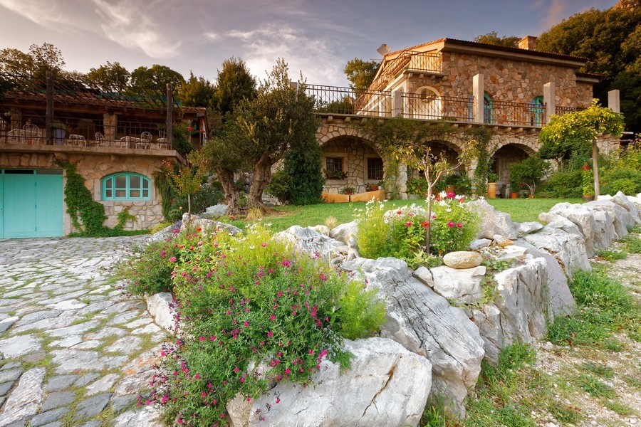 Prostorná vila s cca. 412 m² obytné plochy - H2772 - Nemovitosti Chorvatsko