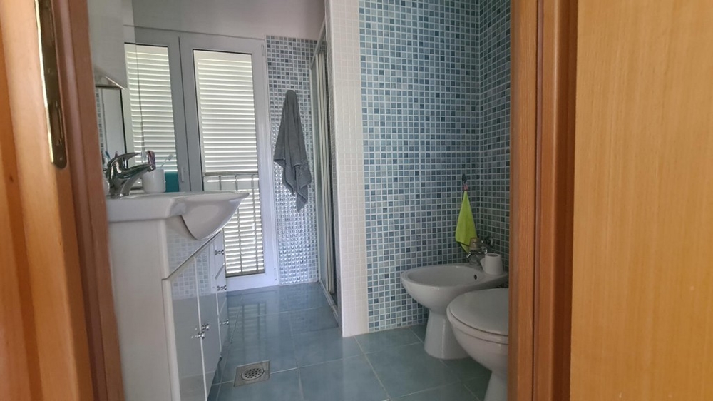 Koupelna se sprchovým koutem