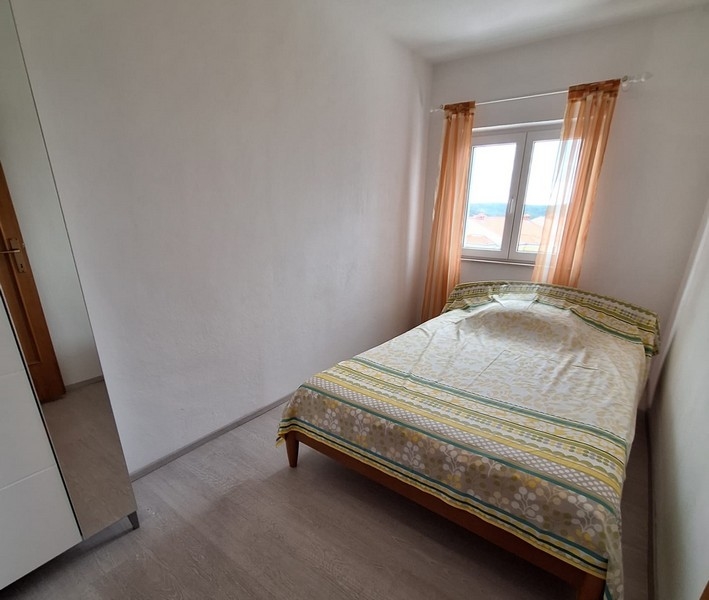 Celkem 9 ložnic s nábytkem