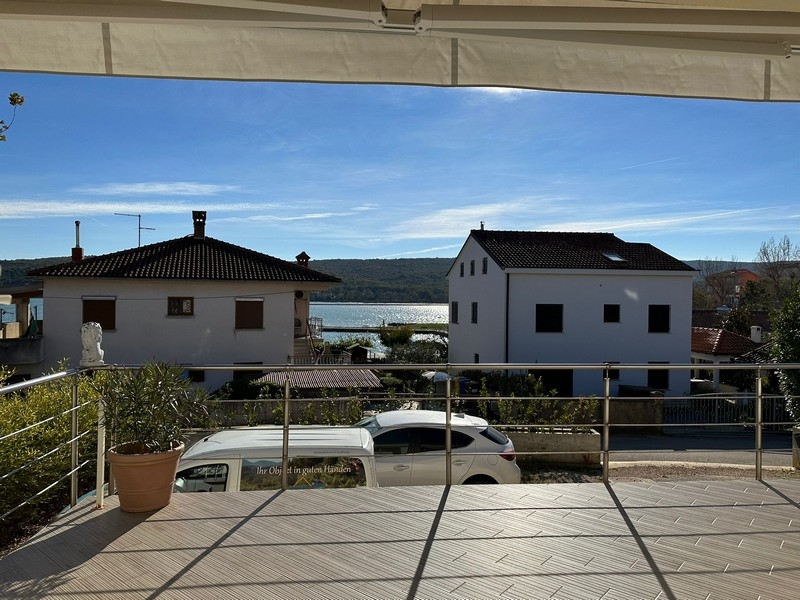 Rodinný dům jen cca. 70 metrů od moře - Real Estate Chorvatsko