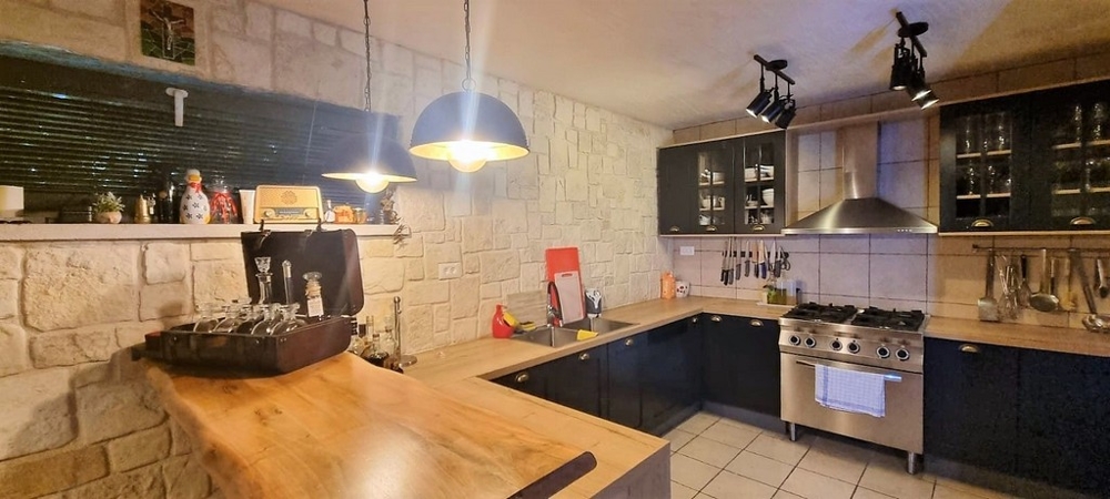 Vila s tavernou a personálním apartmánem