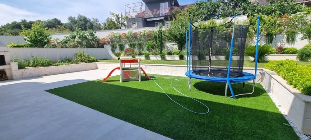 Soukromé hřiště na zahradě