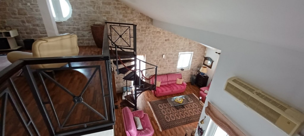 Loftový obytný prostor v chorvatském domě - investice do nemovitostí v Chorvatsku