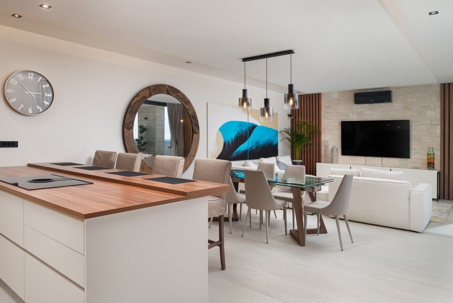 Vila na prodej v Razanac, Zadar, Chorvatsko - Otevřený obývací a jídelní kout