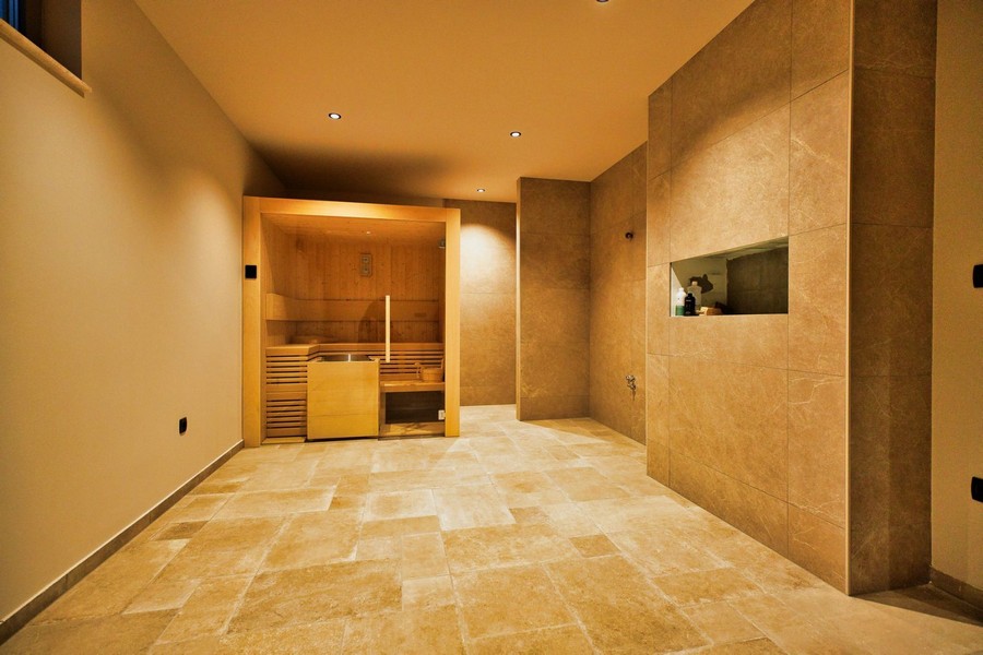 Saunový areál na ostrově Krk s přilehlou relaxační místností pro wellness a relaxaci