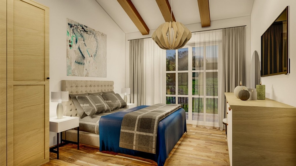 Ložnice s velkou manželskou postelí, pruhovaným stropem v modré a šedé barvě, dřevěnými podlahami a velkými okny s výhledem do venkovského prostředí.