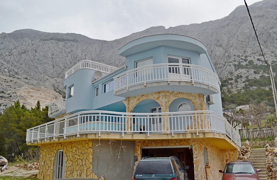 Vnější pohled na nemovitost H3036, Makarská oblast.