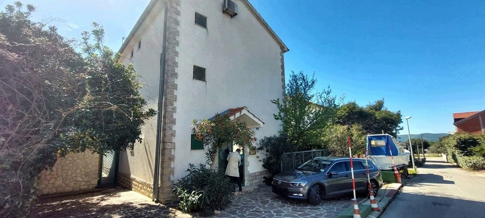 Zadní část nemovitosti H3359, nabízená k prodeji v Chorvatsku.