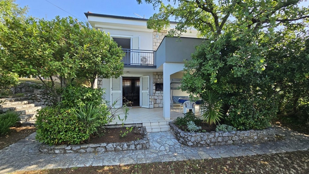 Dům v zelené lokalitě na prodej v Chorvatsku - Panorama Scouting H3422.