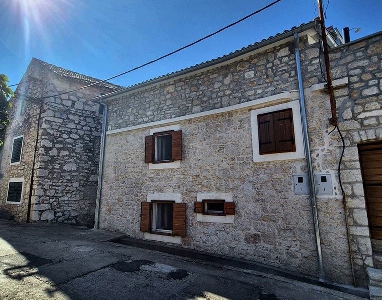 Středomořský dům v Murter na prodej - Panorama Scouting Chorvatsko.