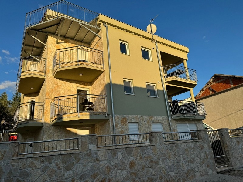 Prodám apartmánový dům v Chorvatsku - Panorama Scouting H3445.