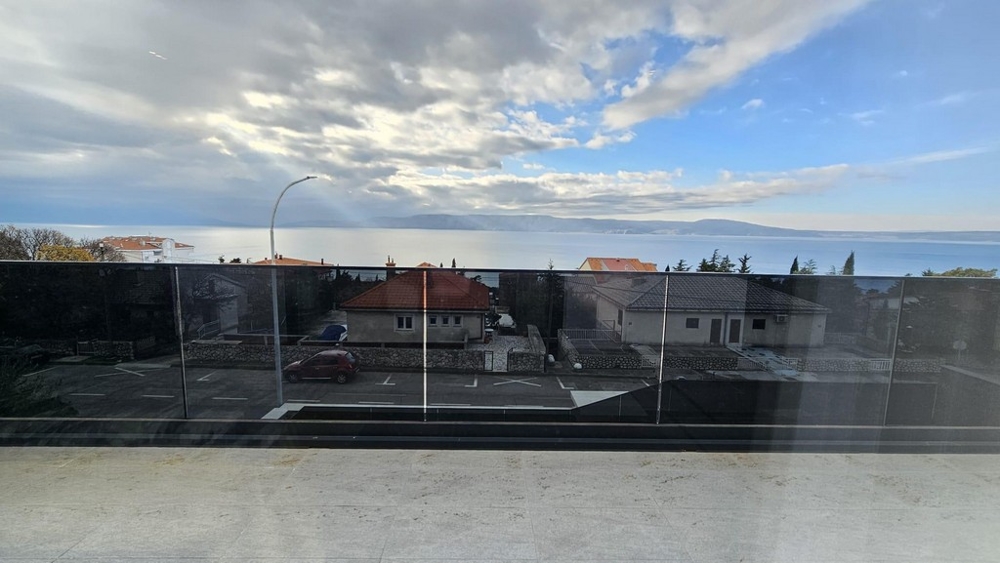 Panoramatický výhled na moře z luxusní nemovitosti H3484 v Novi Vinodolski, Chorvatsko.