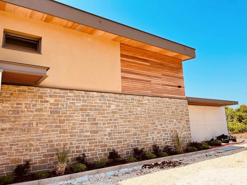 Zadní část vily H3485 v Chorvatsku - Panorama Scouting.