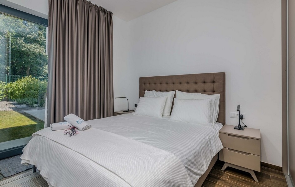 Ložnice se vstupem na zahradu