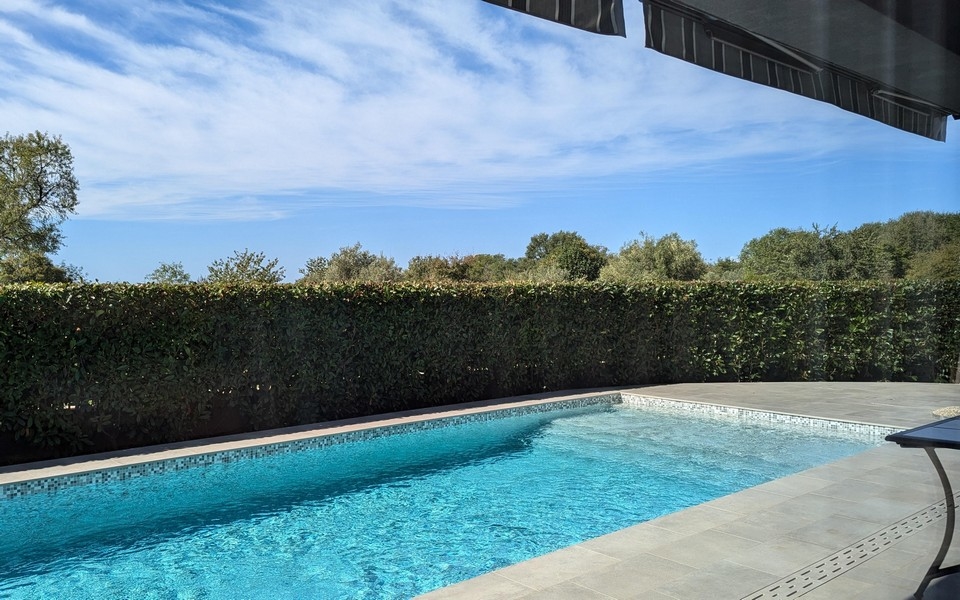 Bazén objektu H3503 v Chorvatsku - Panorama Scouting.