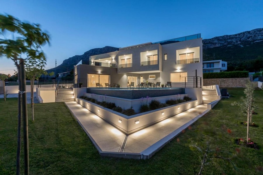 Kupte si moderní vilu ve Splitu v Chorvatsku - Panorama Scouting.