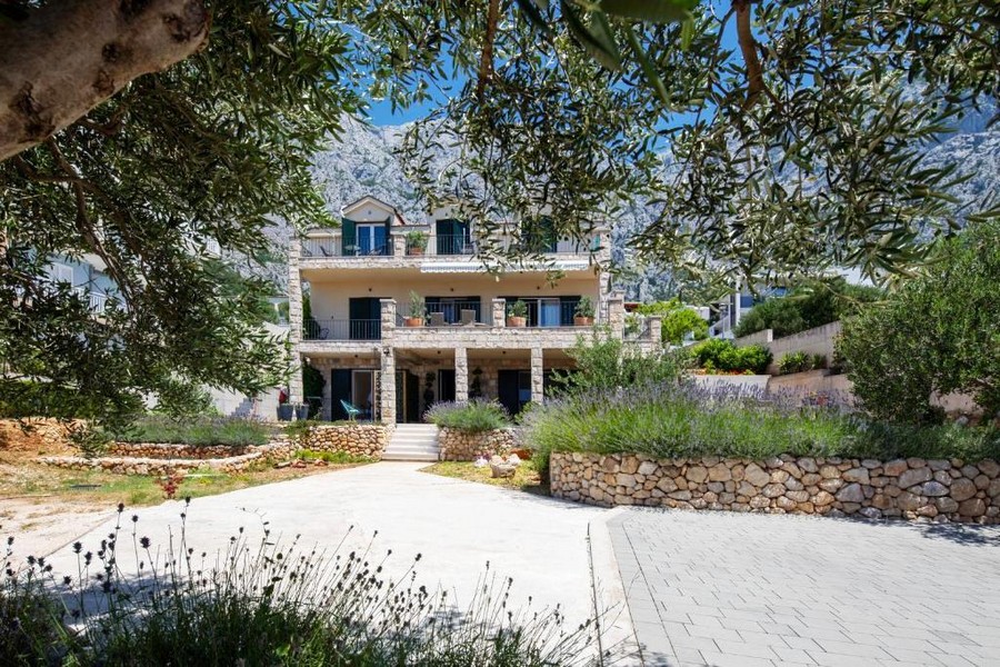 Středomořská vila se zahradou