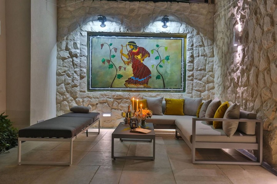 Útulné venkovní posezení