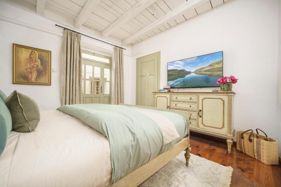 Ložnice s elegantním nábytkem - Objekt H3520.