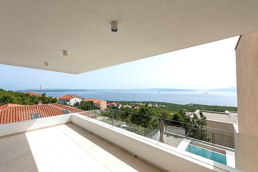Dům s krásným výhledem na moře na prodej v Chorvatsku - H3541 Rijeka, Kostrena.