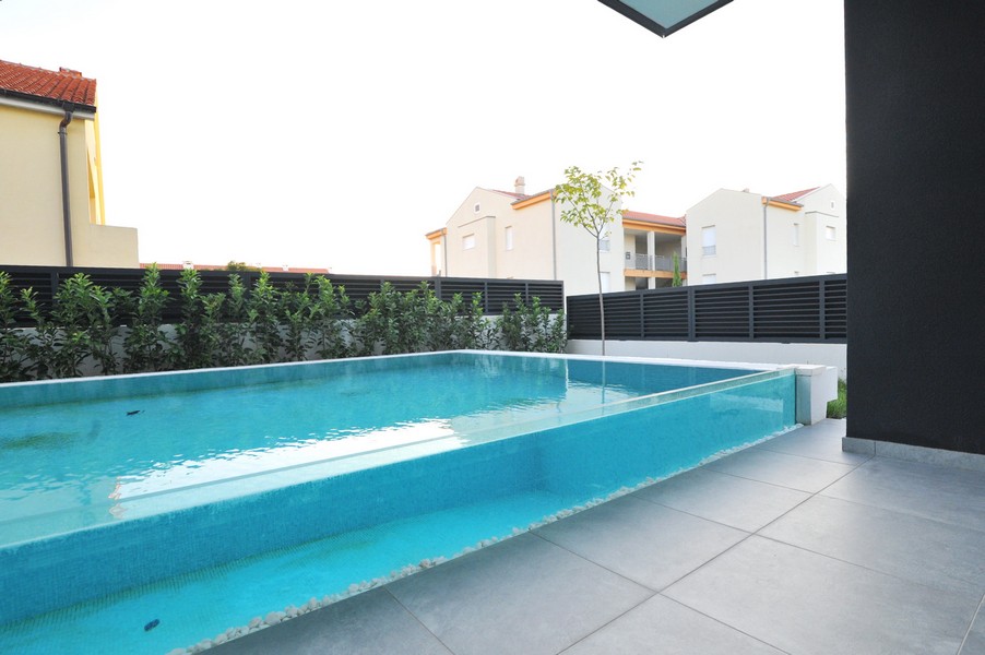 Bazén s moderním designem