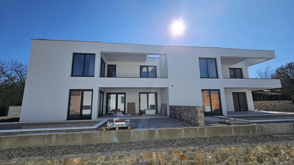 Domy s bazénem na prodej v Chorvatsku - Panorama Scouting H3545.