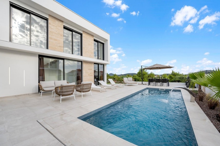 Prodej vily v Chorvatsku - nemovitost H3551 v Tribunj, Dalmácie.