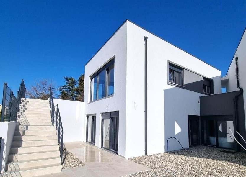 Koupit dům na ostrově Krk v Chorvatsku - Panorama Scouting.