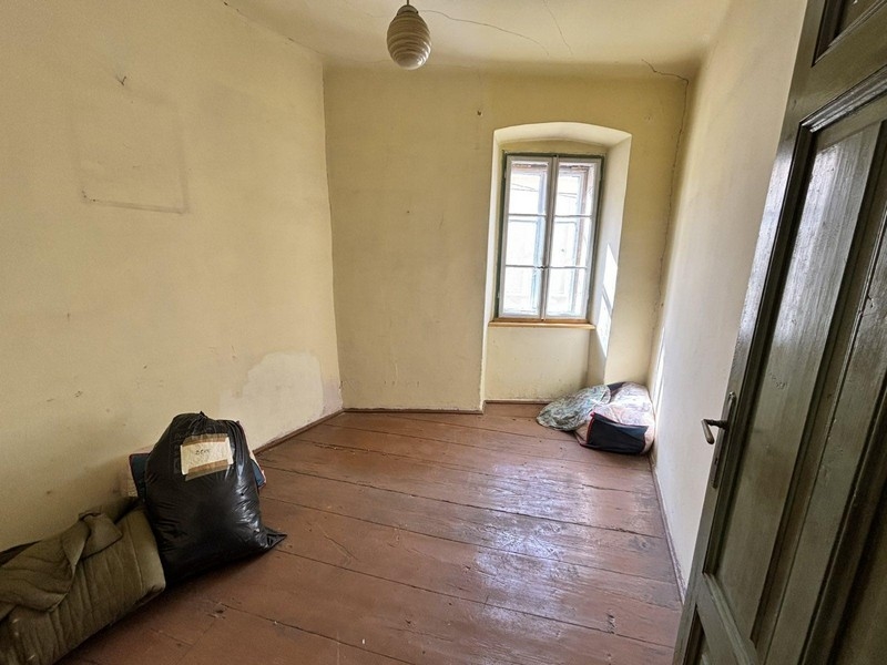 Tradiční pokoj s parketami v objektu H3567, Selce.