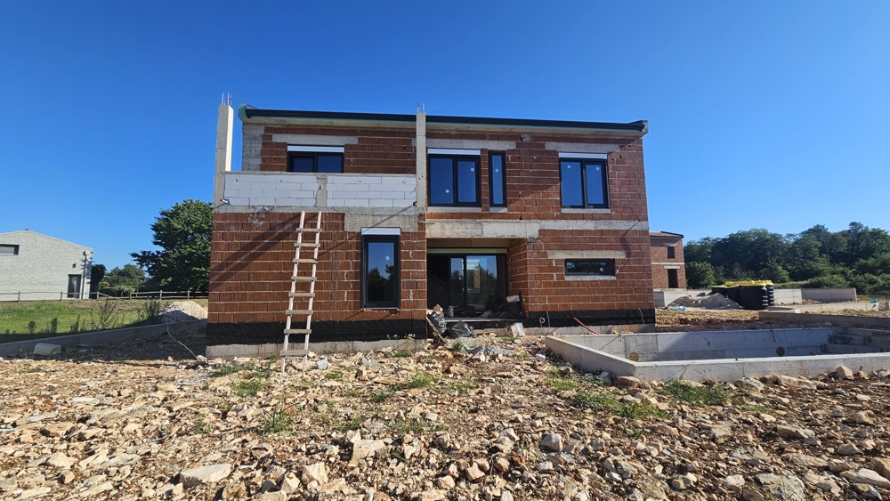 Terasa ve venkovním prostoru Středozemního moře.