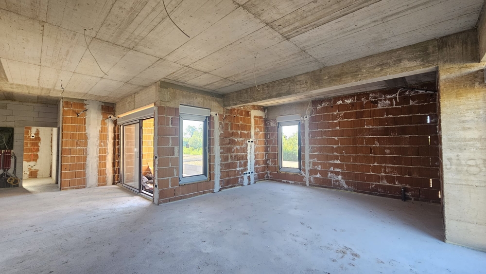 Přízemí s velkým obývacím pokojem nemovitosti H3578