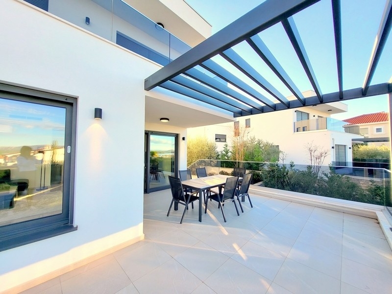 Krytá terasa s posezením