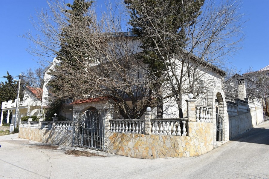 Koupit dům nedaleko Zadaru v Chorvatsku.