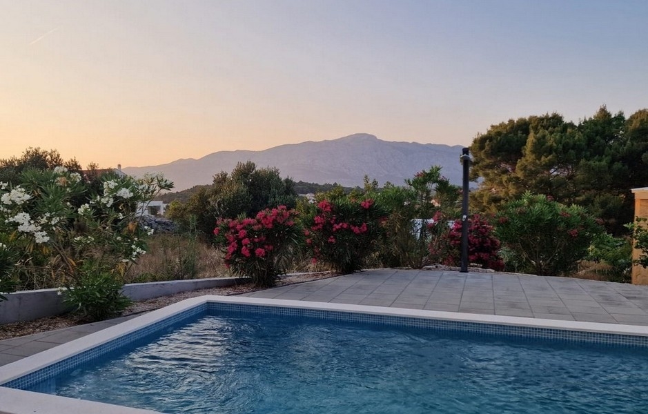 Bazén objektu H3607 v Chorvatsku - Panorama Scouting.