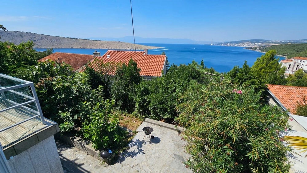 Terasa s výhledem na moře a zahradou