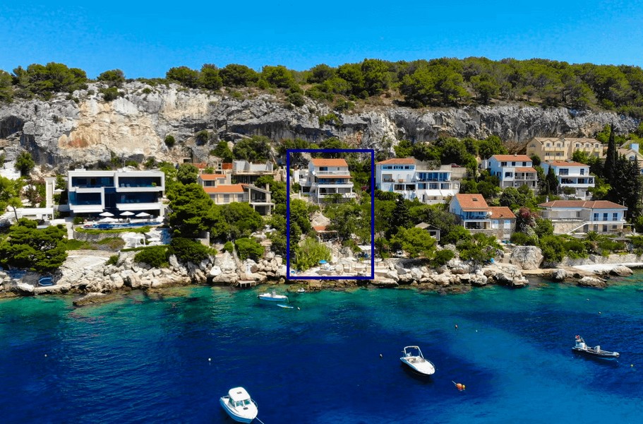 Prodám vilu ve městě Hvar u moře - Panorama Scouting.