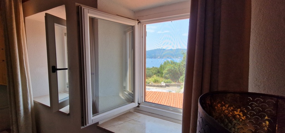 Okno s výhledem na moře