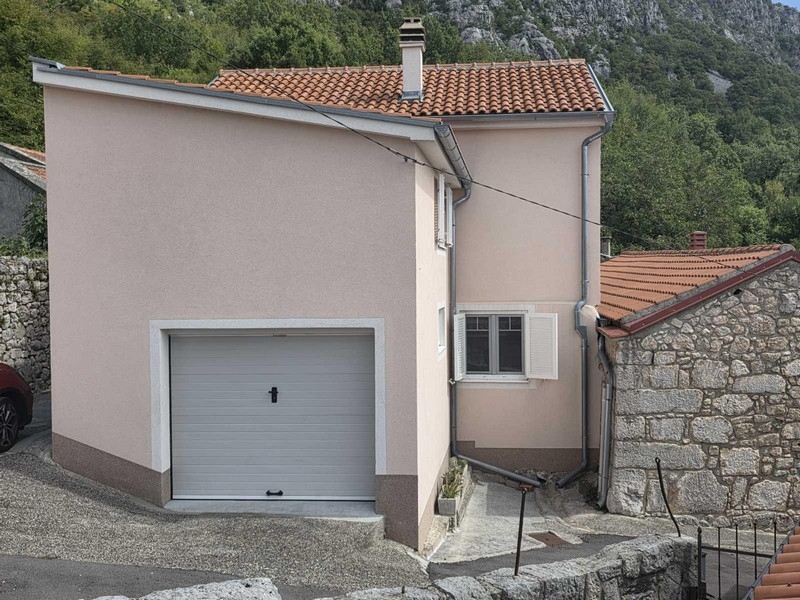 Garáž objektu H3670 v Chorvatsku - Panorama Scouting.