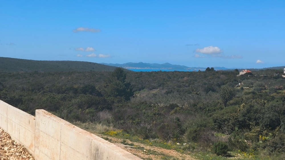 Výhledy do krajiny na moře.