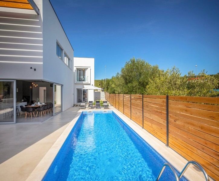 Nemovitosti s bazénem Chorvatsko Panorama Scouting