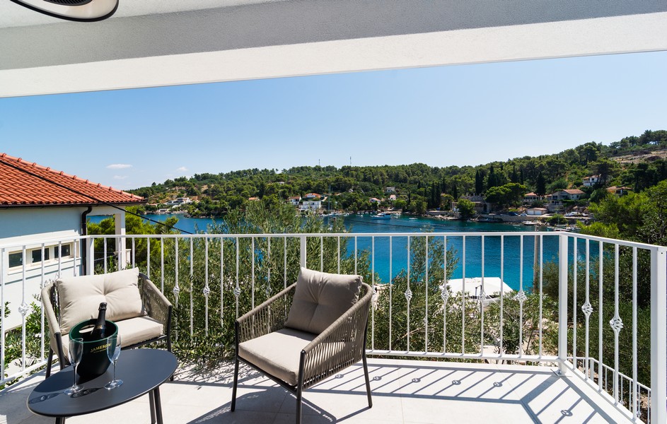 Dům u moře na prodej v Šolta, Dalmácie.