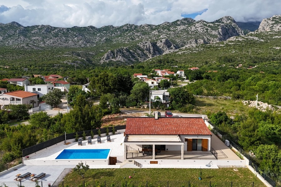 Prodám dům Starigrad Paklenica, Chorvatsko.