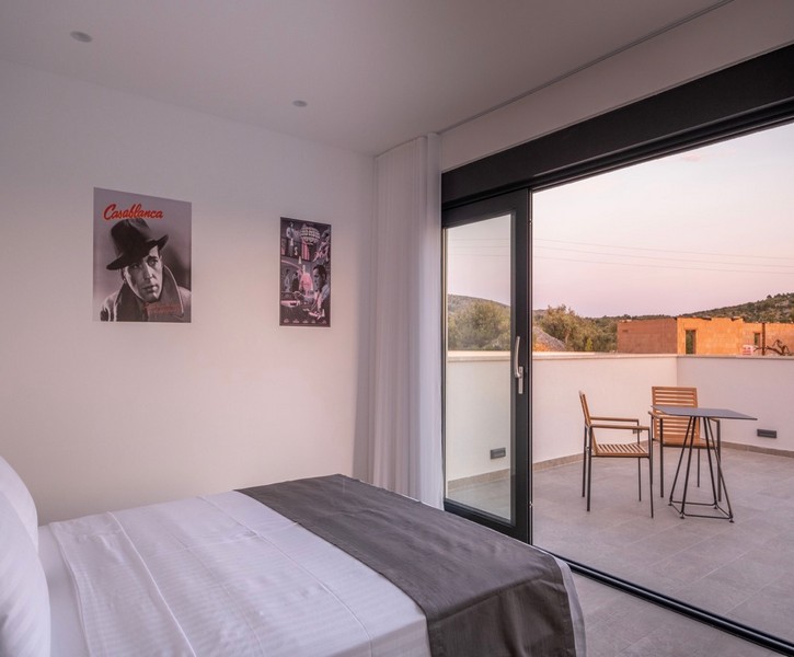 Ložnice s terasou a výhledem do okolí