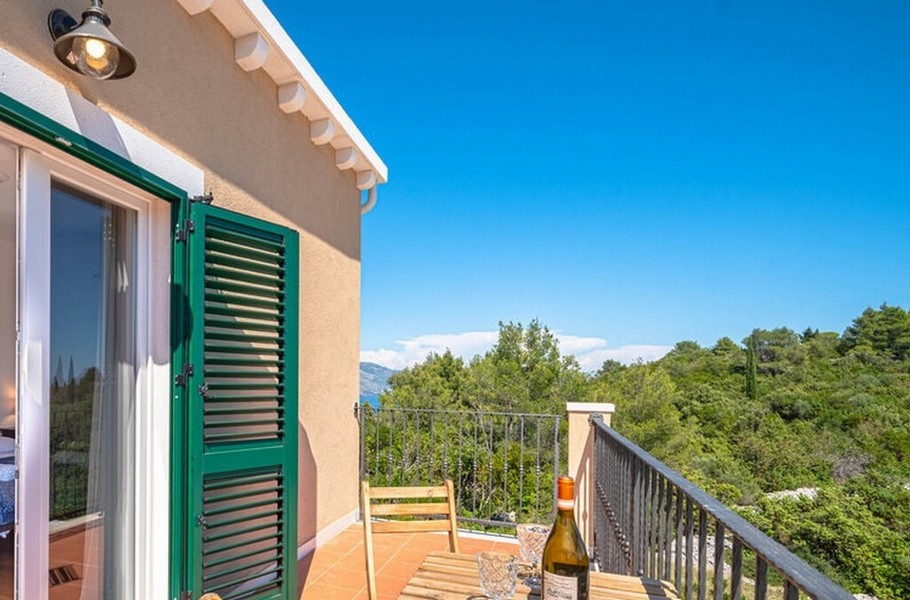 Balkon s výhledem do zeleně