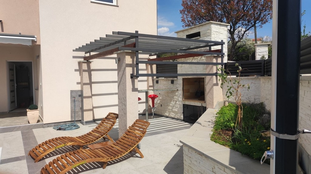 Letní kuchyně s grilem objektu H3791.