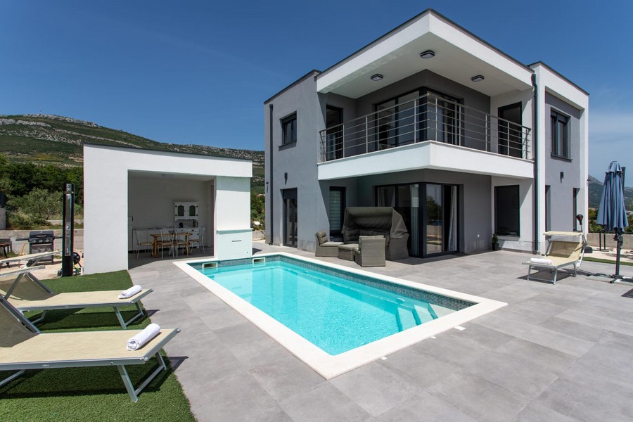 Kupte si dům ve Splitské oblasti v Chorvatsku - Panorama Scouting.