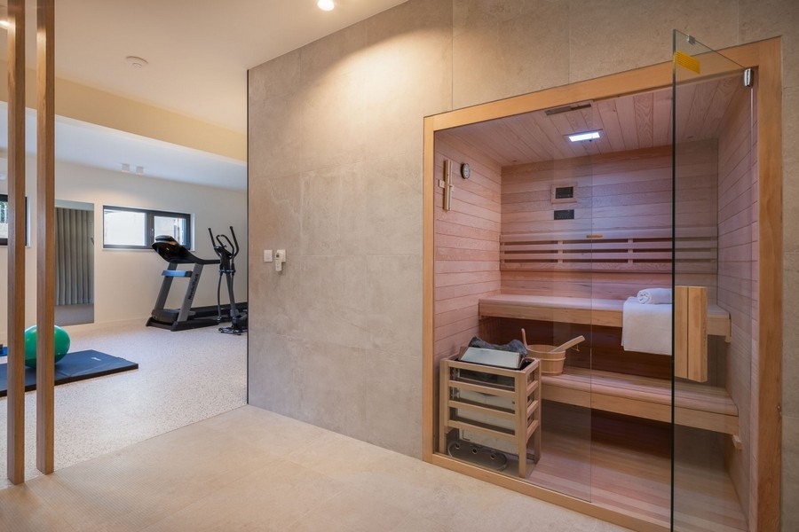 Soukromá sauna s proskleným průčelím