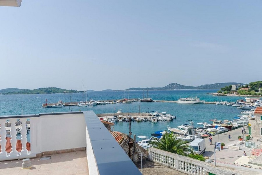 Výhled na moře z nemovitosti H3835 ve Vodicích, Chorvatsko