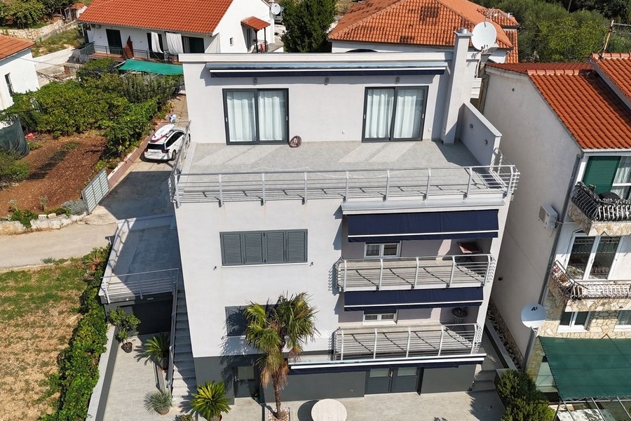 Kupte si apartmánový dům u moře v Chorvatsku.