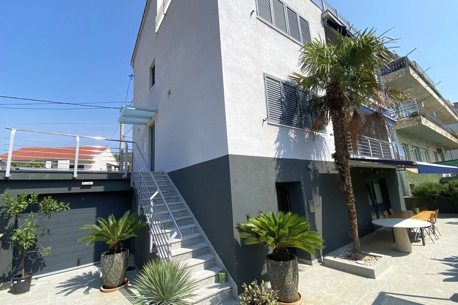 Dům na čtyřech podlažích v Marina, Dalmácie.